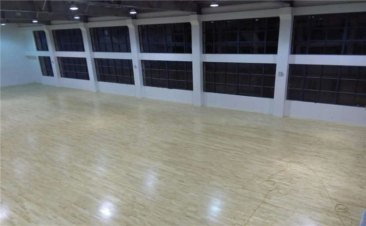 比賽場(chǎng)館運動(dòng)木地板施工方案